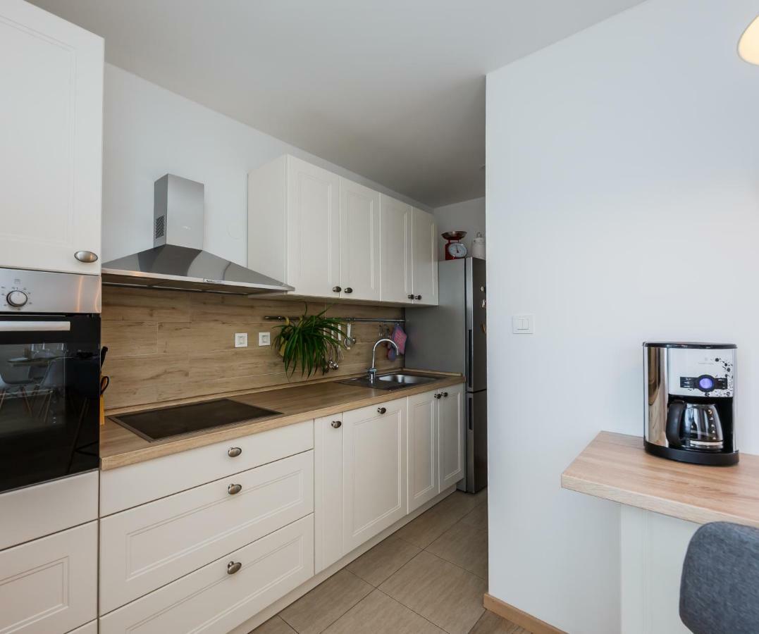 Holiday Home Cherry Tree Zrnovnica Luaran gambar